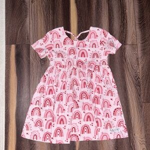 Bella & Omi Girls size 8 Rainbow Heart Tunic Top